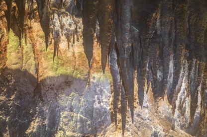 4_foto_livroportomos_miradeaire_grutas_00008